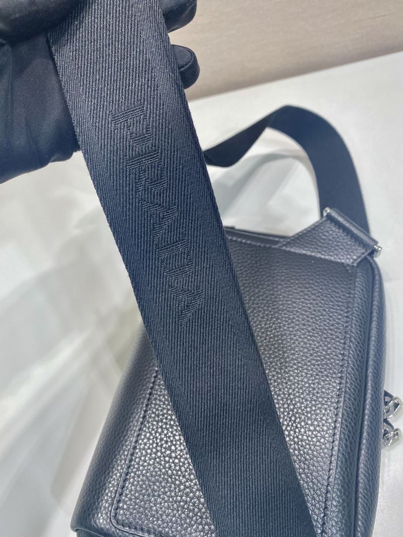Pra*a waist chest packs